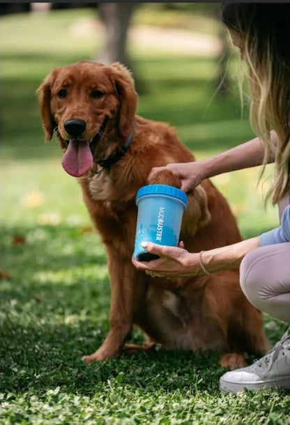 An incredible paw cleaner for pets. It leaves no dirt behind and cleans our beloved pets' paws to perfection!